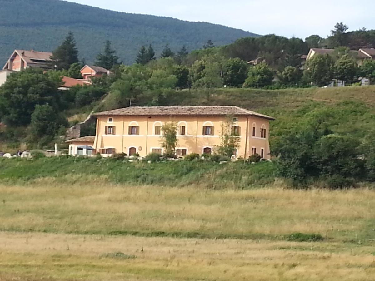 Il Casale San Martino Bed & Breakfast Norcia Exterior photo